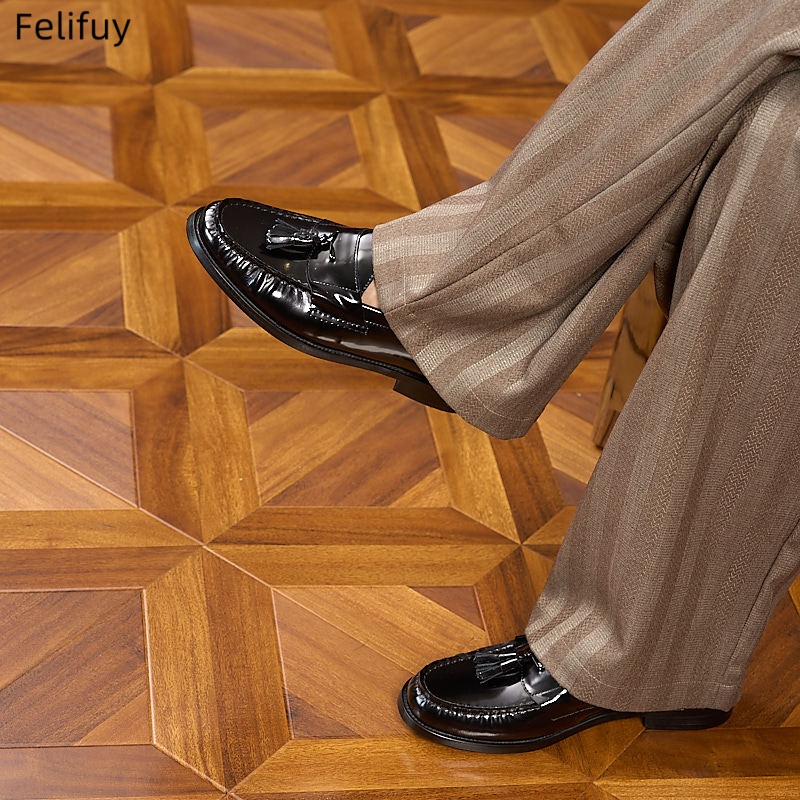 새로운 남성용 정품 가죽 스프링 플랫 모카신 남성용 태 - Men Formal Wear Shoes 리뷰 및 가격